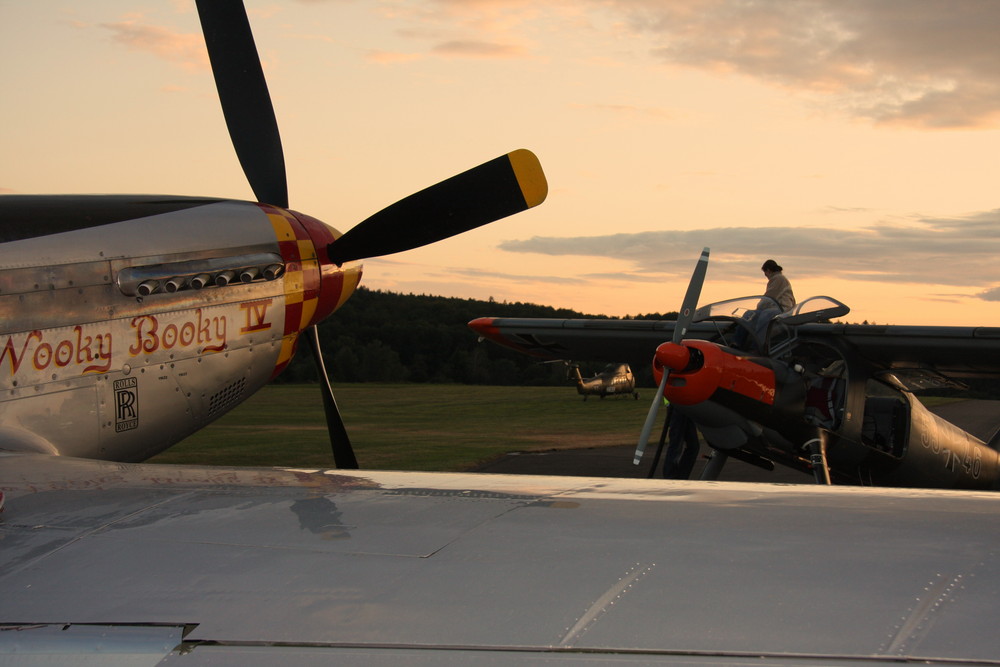 Hahnweide sunset refuel mit Mustang und unserer Do27