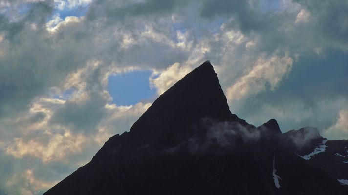 Haifisch-Flosse aus Stein