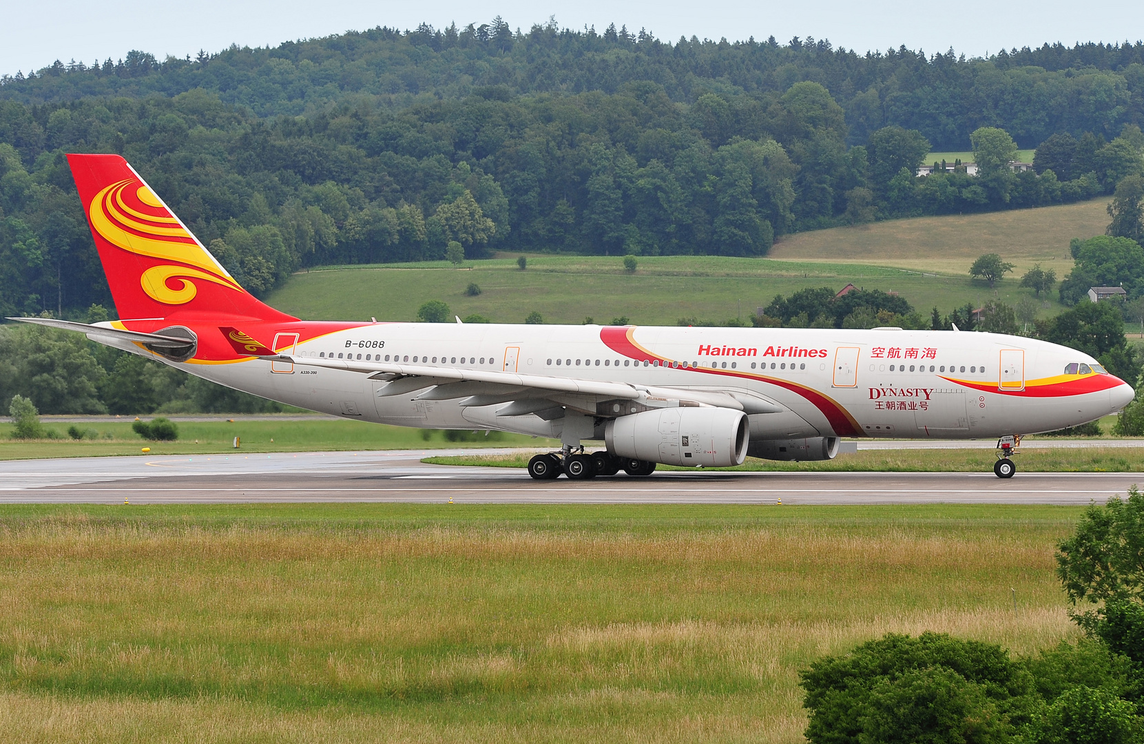 Hainan Airlines A330-200 B-6088 Dynasty