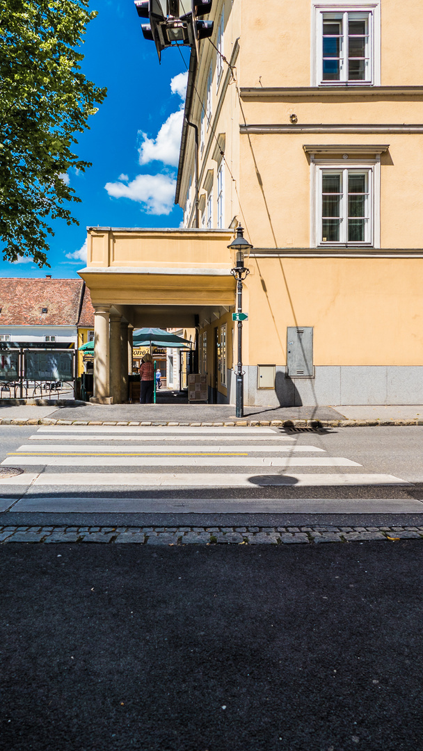 Hainburg: und jetzt ins Cafe!