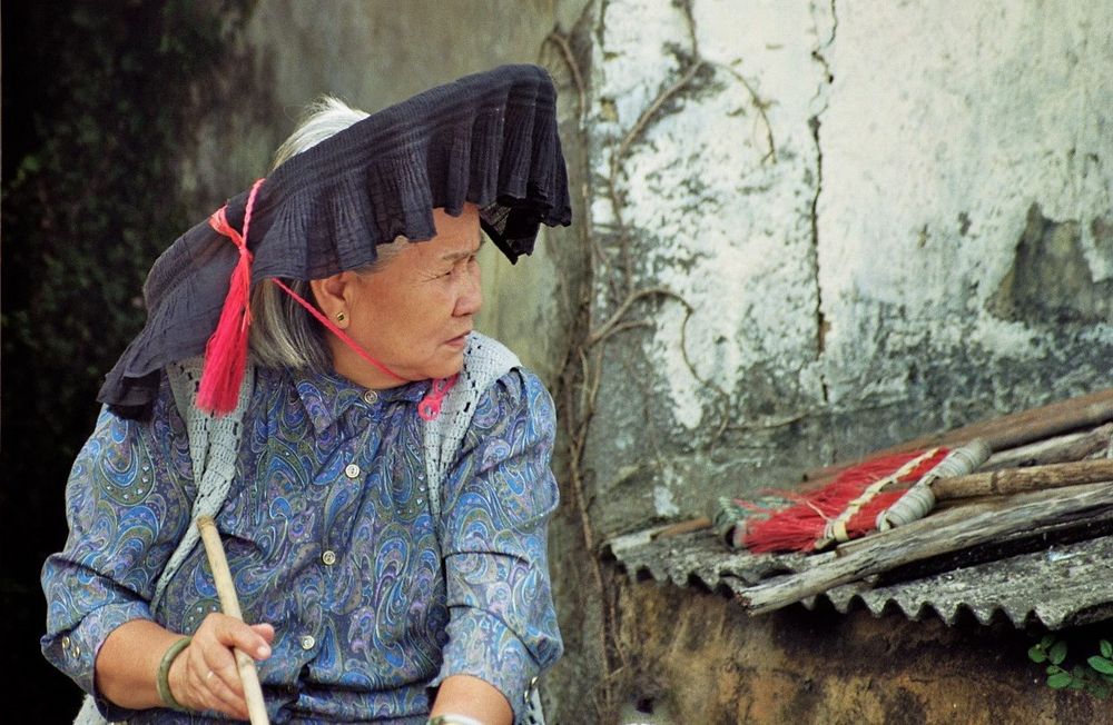 Hakka woman - 1999