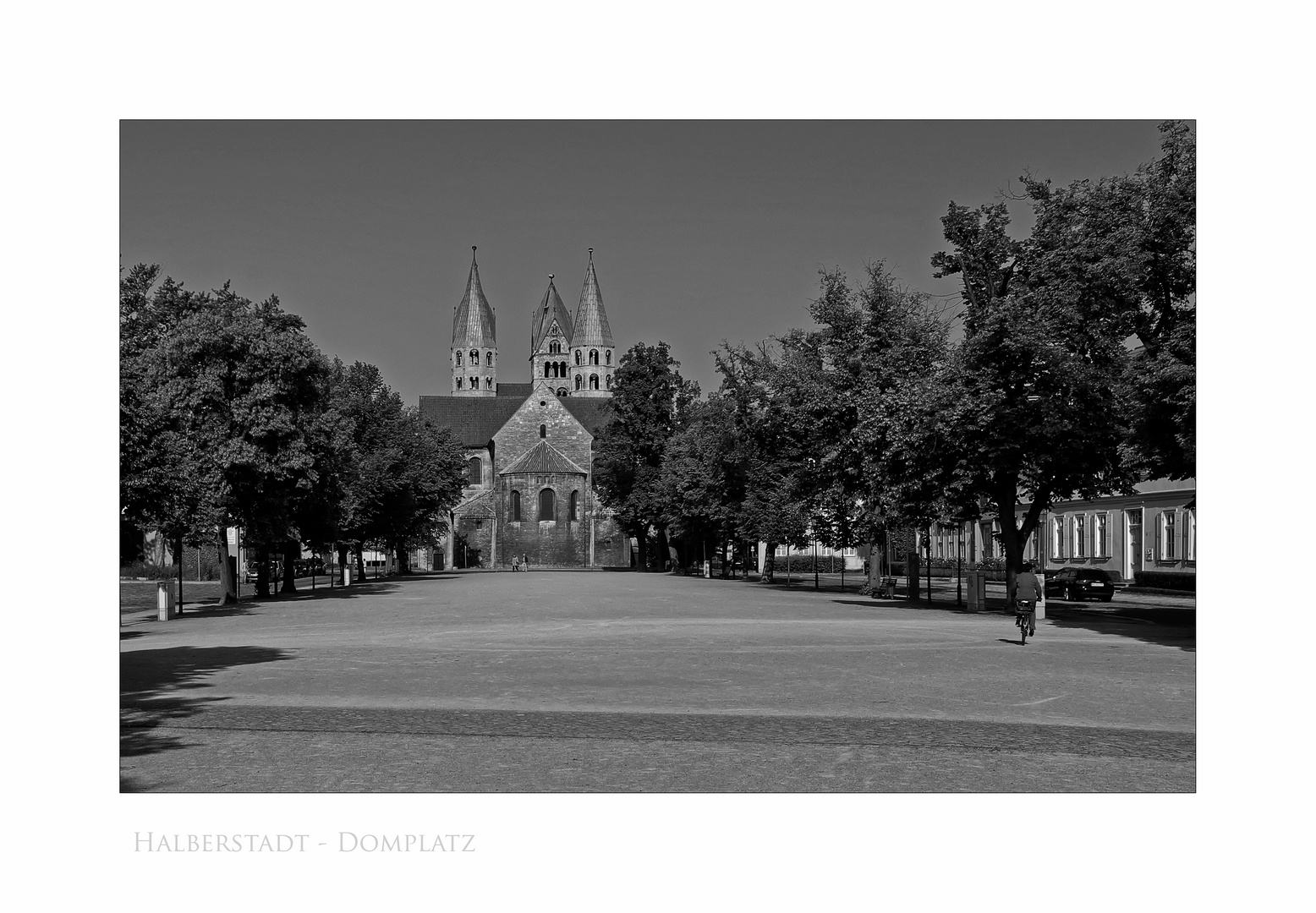 Halberstadt - " am Domplatz, mit Blick zur Liebfrauenkirche "