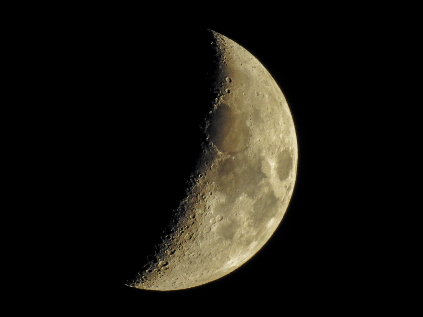 Halbmond bei Nacht Foto & Bild | mondaufnahmen, himmel & universum