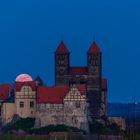 Halbmond oder halber Vollmond?