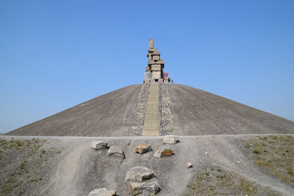 Halde Rheinelbe mit Himmelstreppe