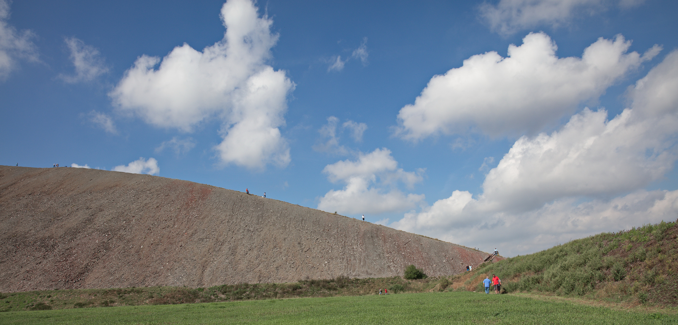 Haldenbesteigung Brosowskischacht bei Augsdorf - Mansfelder Land