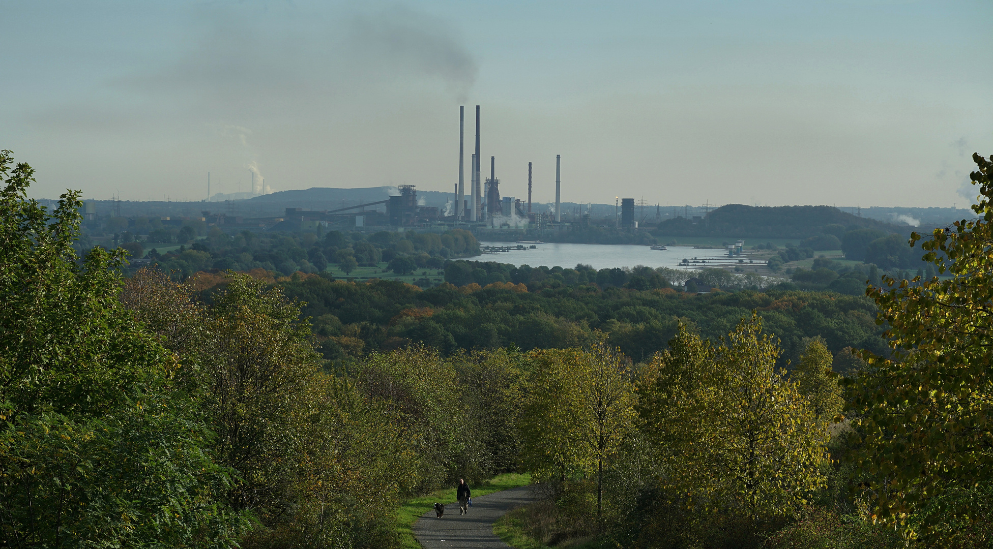 Haldenblick - Blick von der Halde Rheinpreussen nach Marxloh