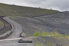 Haldenmotive, hier: auf dem Weg zum Plateau der Halde Göttelborn (3)