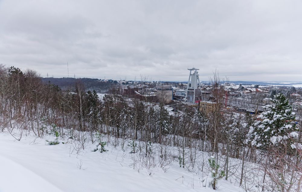 Haldenmotive, hier: Blick vom Plateau der Halde Göttelborn auf den Weißen Riesen