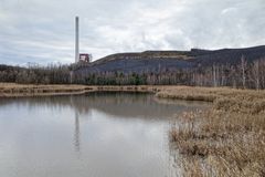 Haldenmotive, hier: der Kohlbachweiher auf der Halde Göttelborn