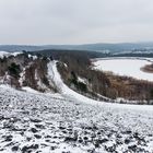 Haldenmotive, hier: Kohlbachweiher auf der Halde Göttelborn/Saar im Winterkleid