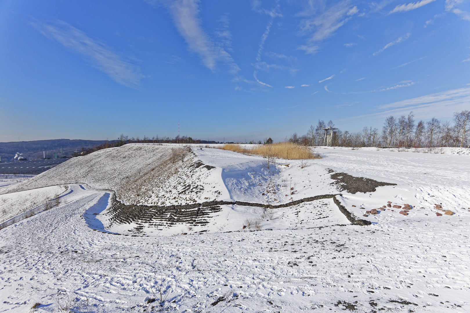 Haldenmotive, hier: Winterimpressionen auf dem Plateau der Bergehalde Göttelborn/Saar