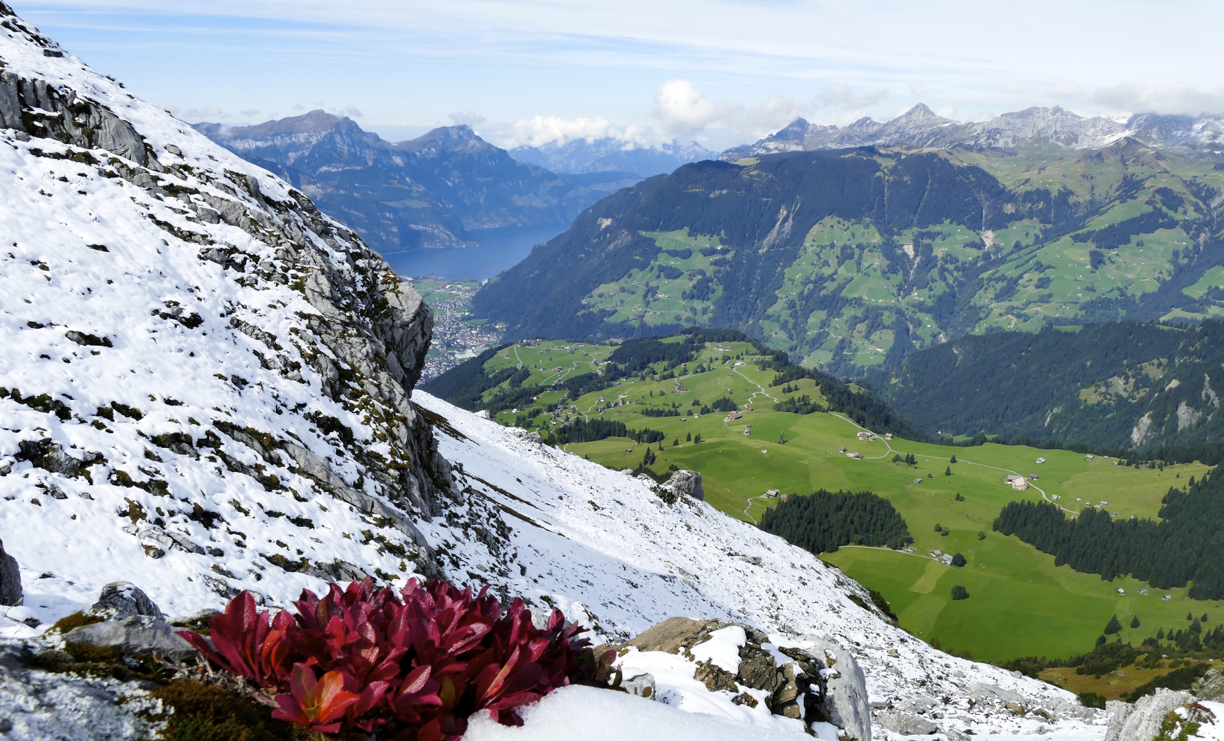 Haldi .im Hintergrund Schächental , Uri