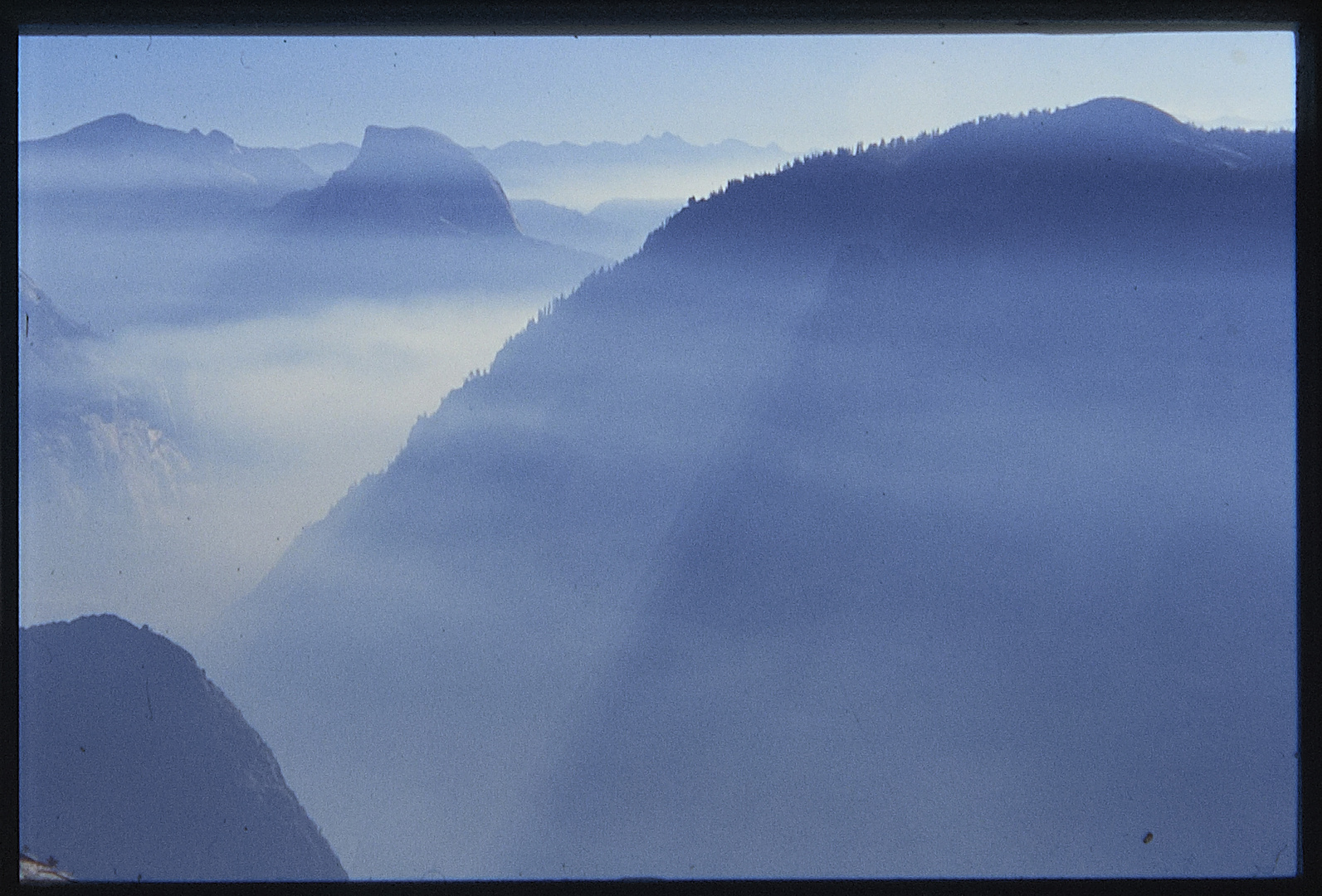 Half Dome im Morgennebel