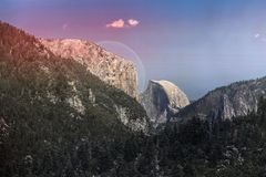 Half Dome mit Regenbogen