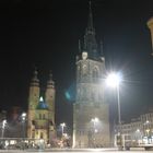 Halle bei Nacht