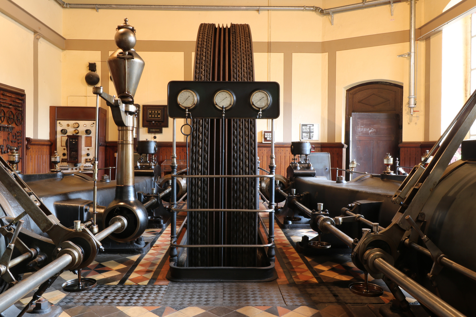 Halle der Dampfmaschine in der Tuchfabrik Wülfing