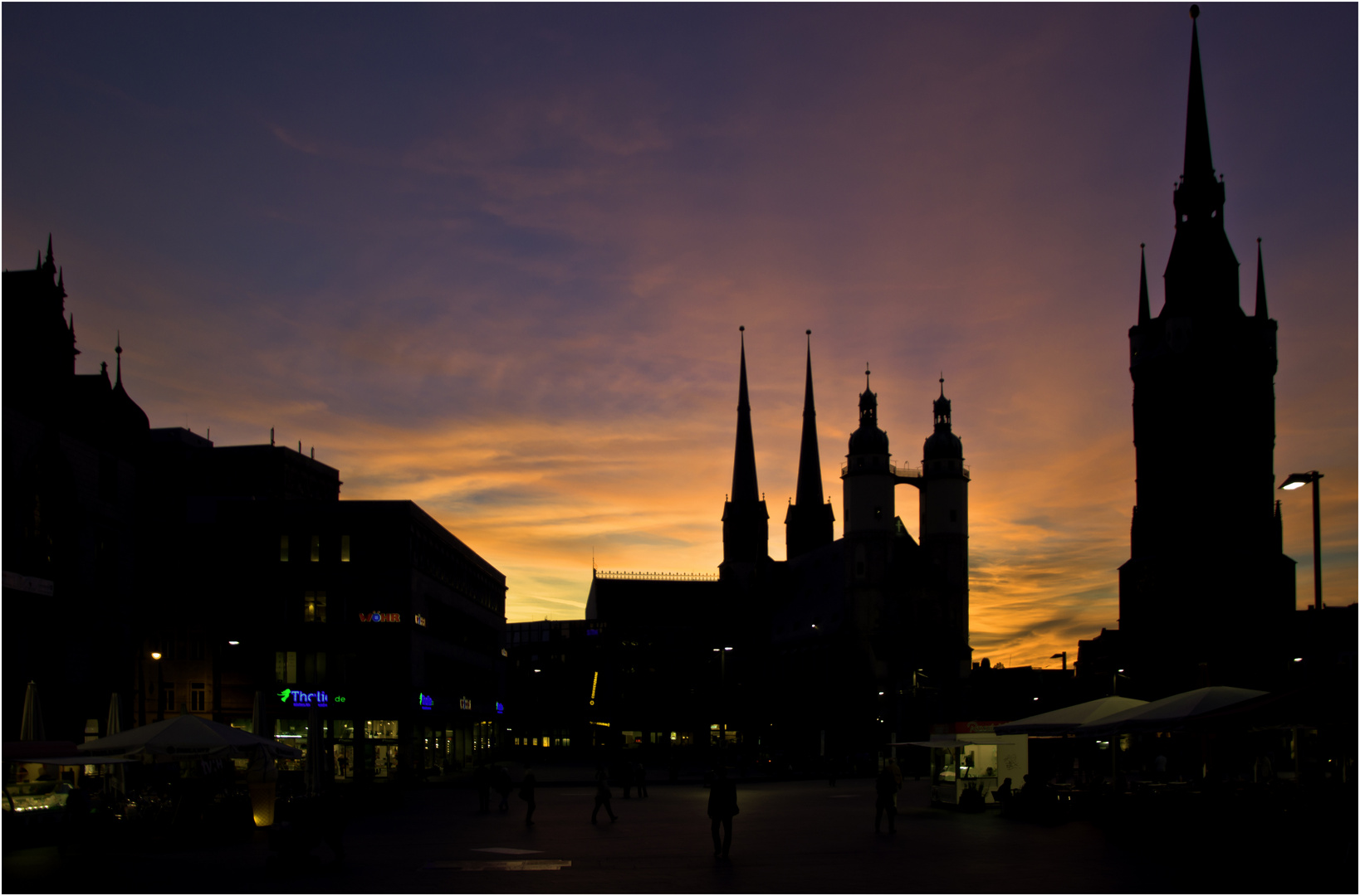 Halle Marktplatz - nach dem Viertelpoet-Benefizkonzert