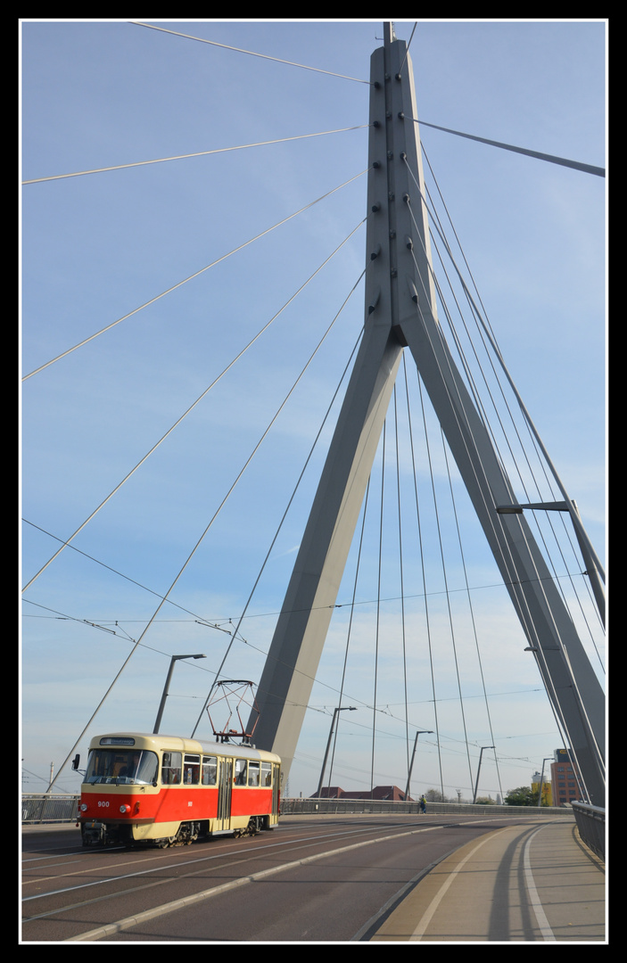 Halle (Saale) – Berliner Brücke