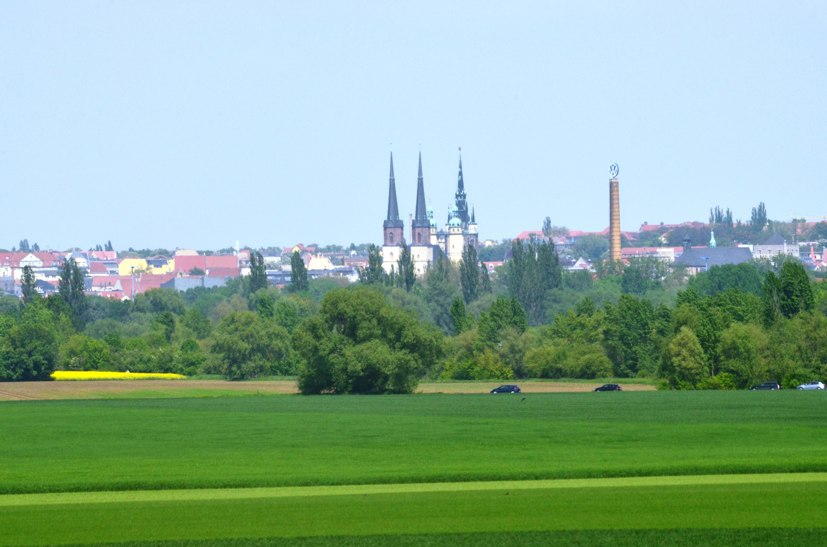 Halle und seine fünf Türme