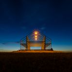 Hallenhaus im Abendlicht