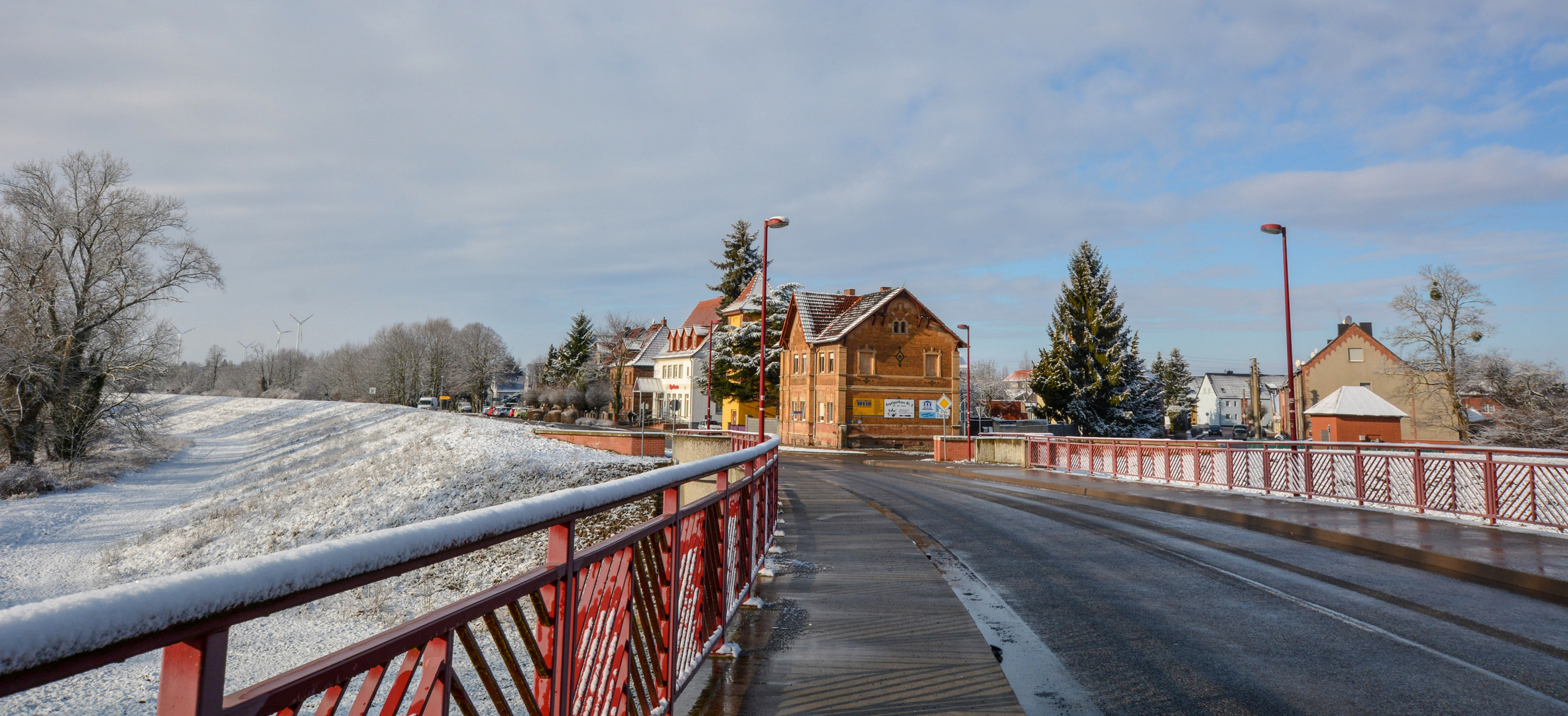 Hallesche Brücke