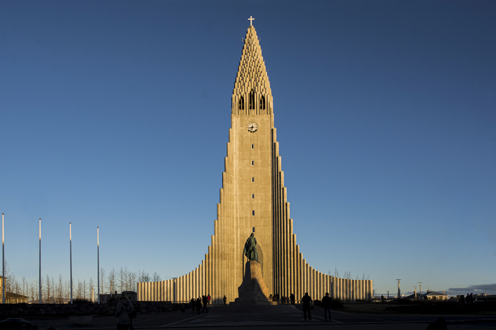 Hallgríms Kirche kurz vor Sonnenuntergang