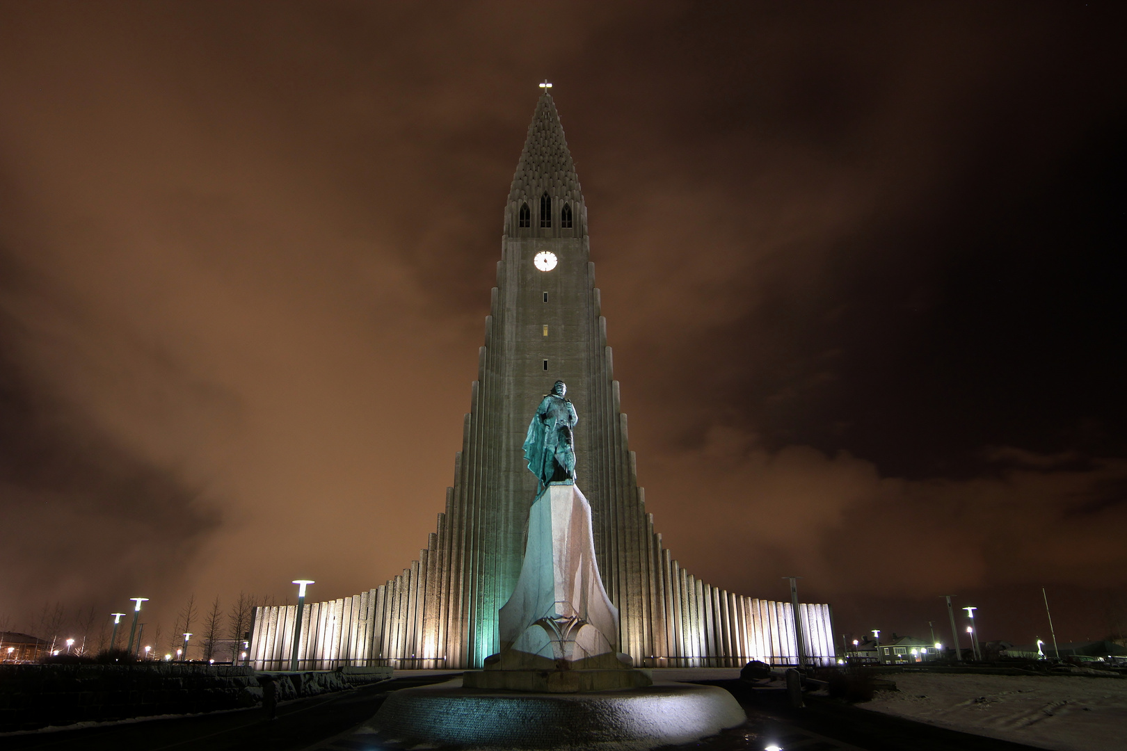 Hallgrímskirkja by night