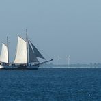 Hallig Gröde - Segelschiff in Sicht