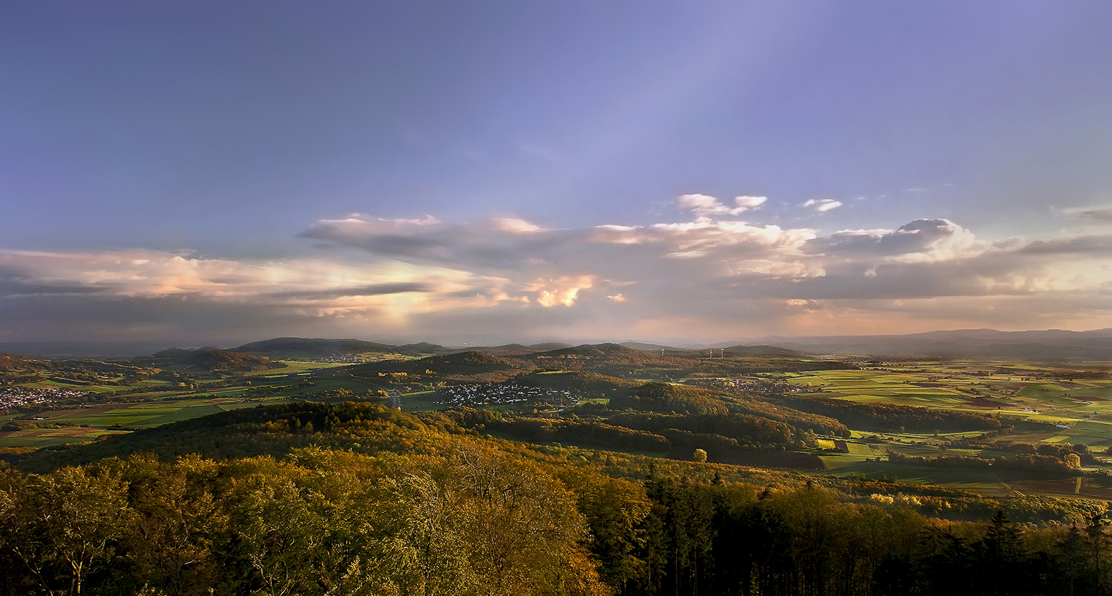 Hallo aus dem schönen Nordhessen