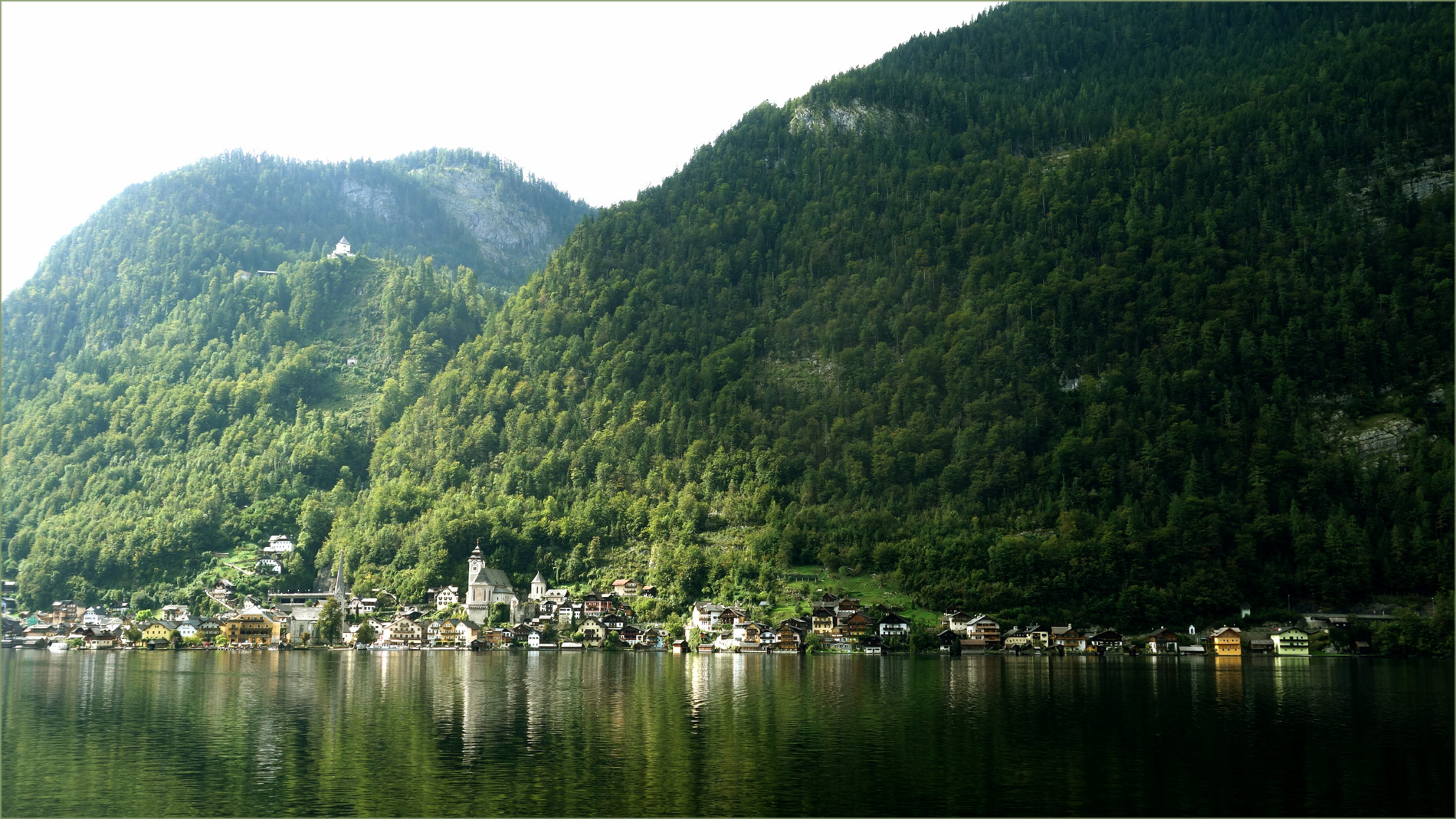 Hallstatt-am-See-Spiegelung-