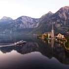 Hallstatt, das erste Schiff am Morgen