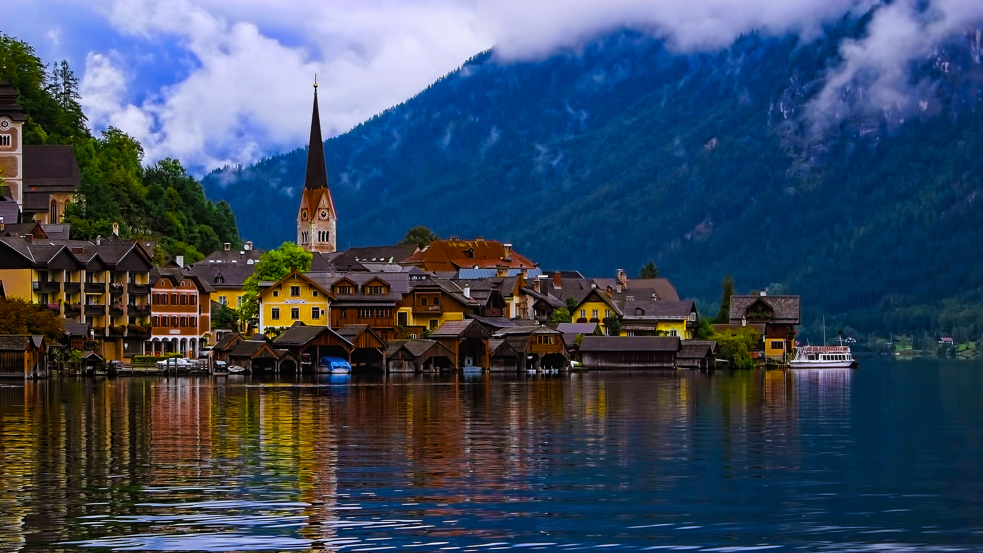 Hallstatt Lake