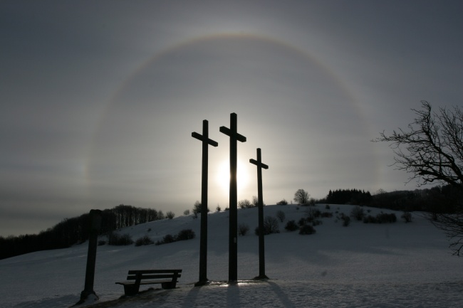 Halo (22°-Ring) um die Sonne