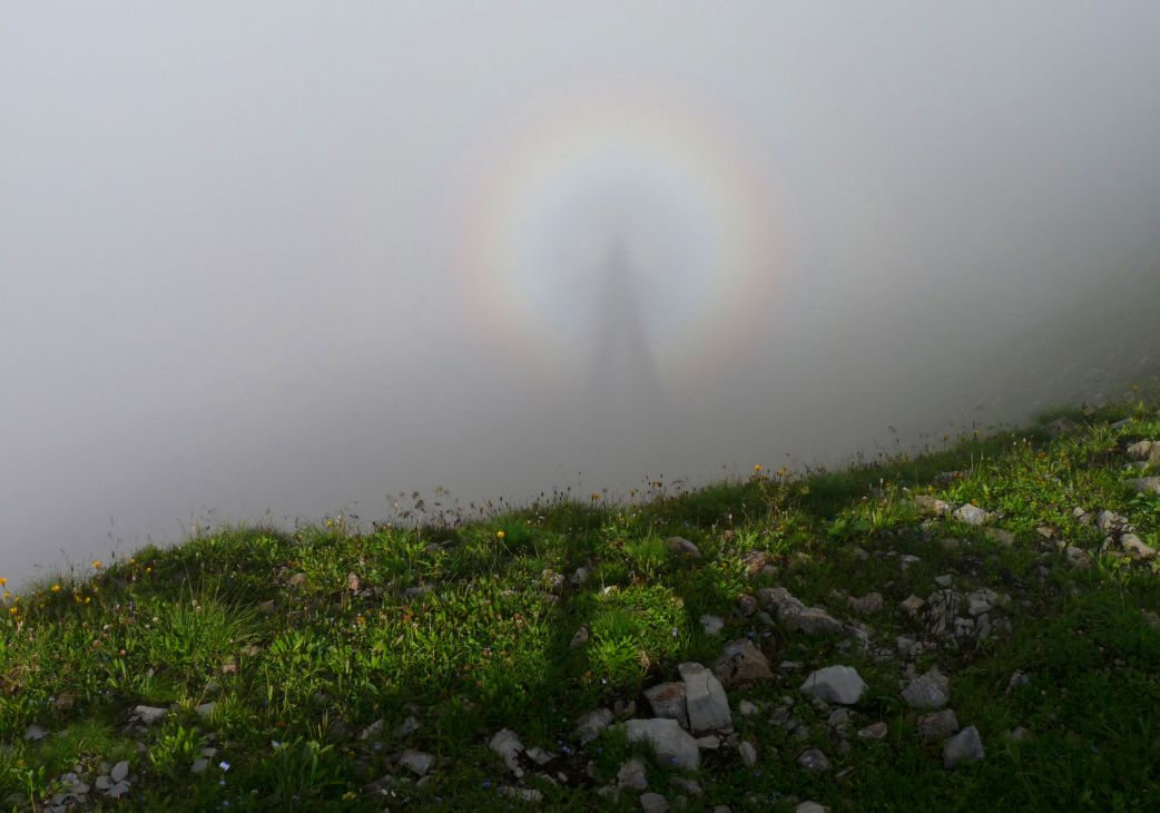 Halo Erscheinung am Gipfelgrat