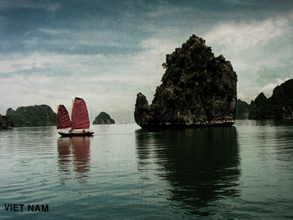 [halong bay]