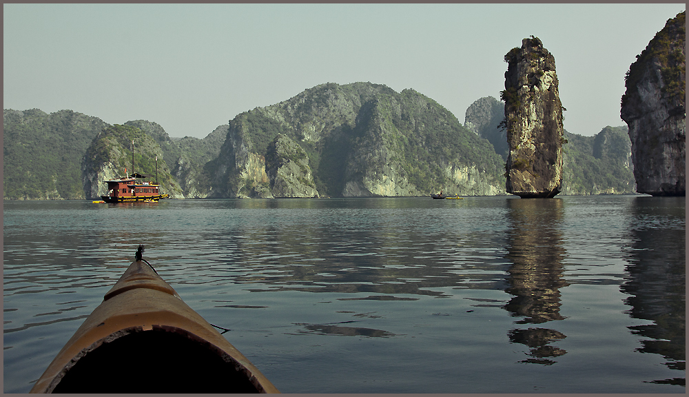 Halong Bay/ Vietnam im Kanu