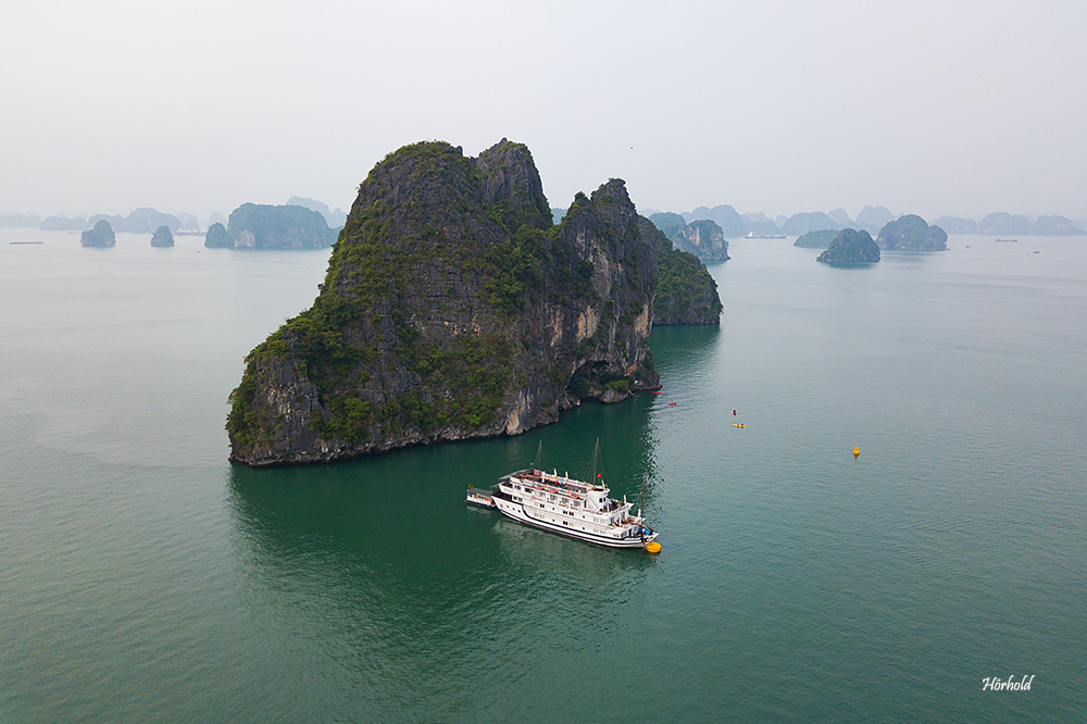 Halong Bay von oben I