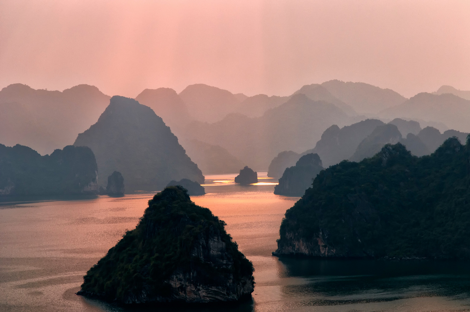 Halong Bay,Vietnam:Sunset