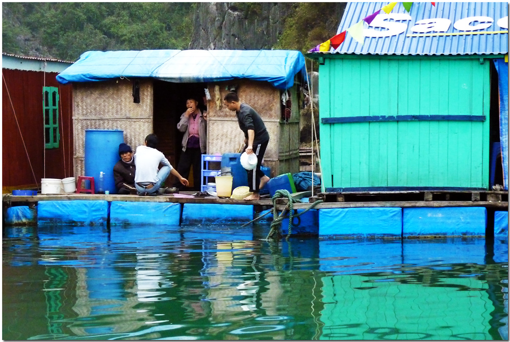 Halong Bucht - Leben auf dem Wasser - 3