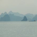 HaLong im Nebel