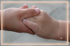 „Halte mich…!“ *Kinder Hände*