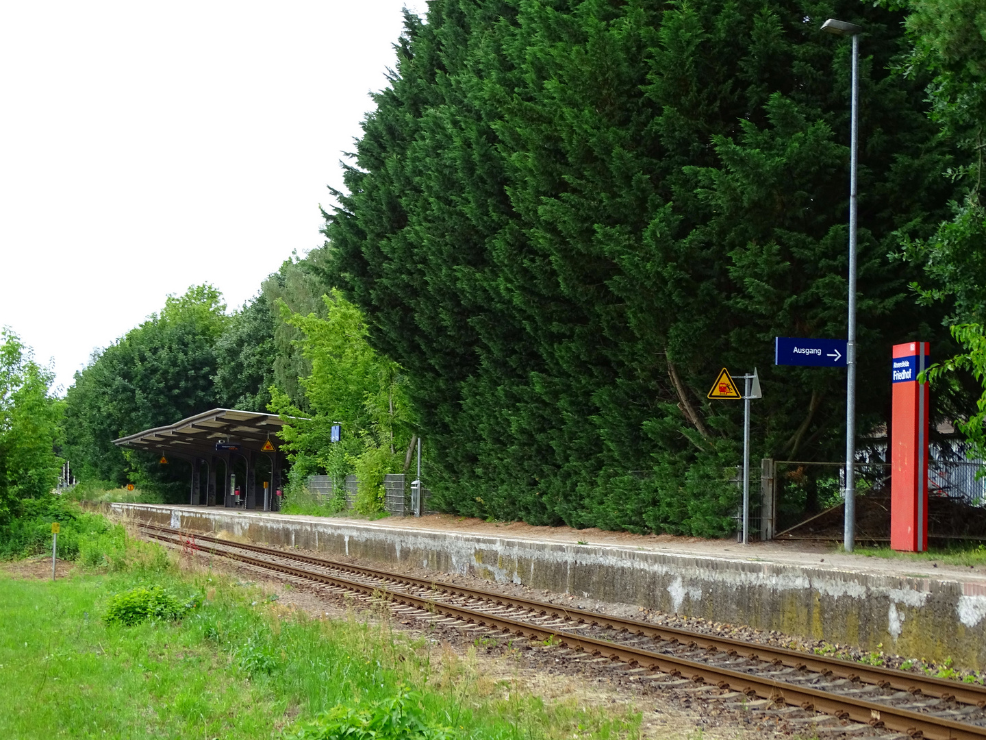 Haltepunkt Ahrensfelder Friedhof