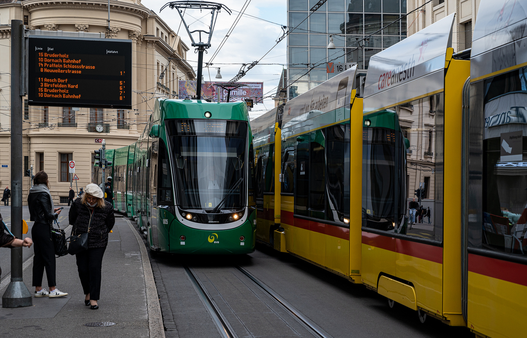 Haltestelle Bankenplatz