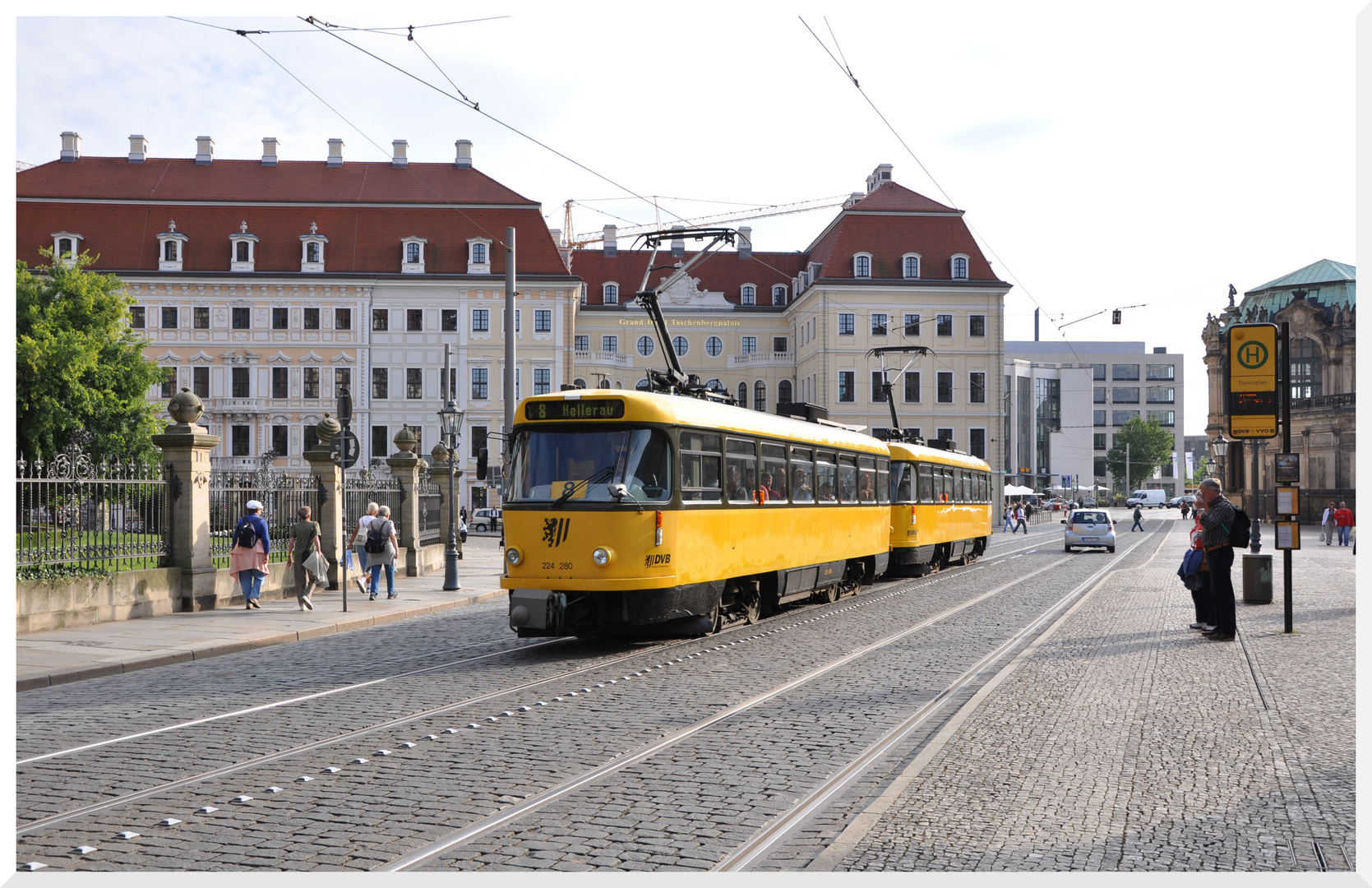 Haltestelle Theaterplatz