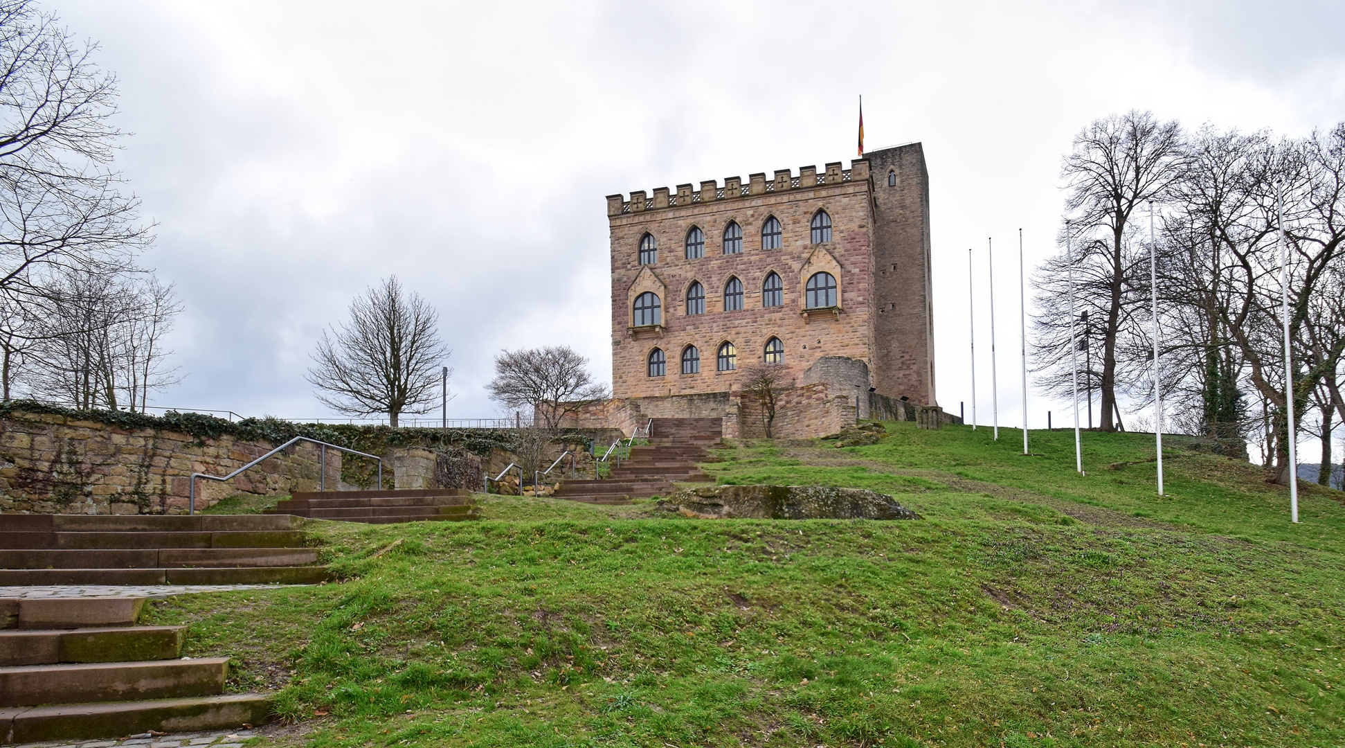 Hambacher Schloss - Wiege der deutschen Demokratie (2)