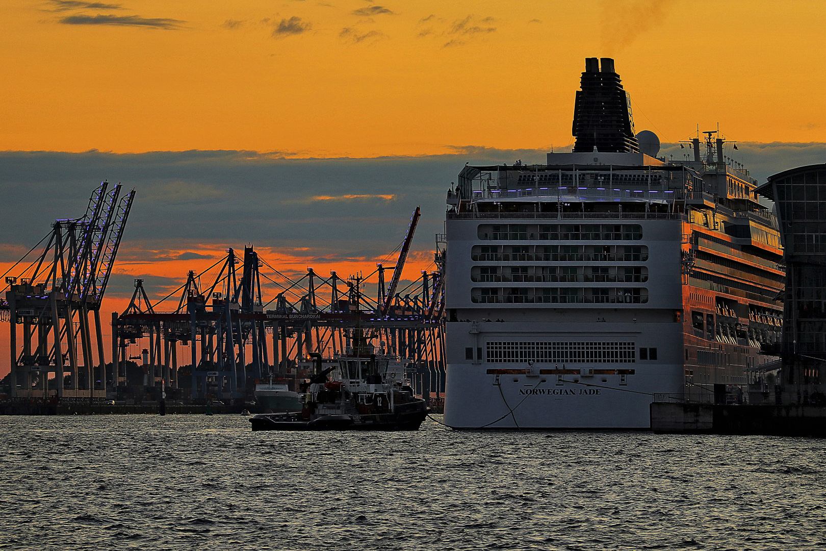 Hamburg - Abendstimmung im Hafen