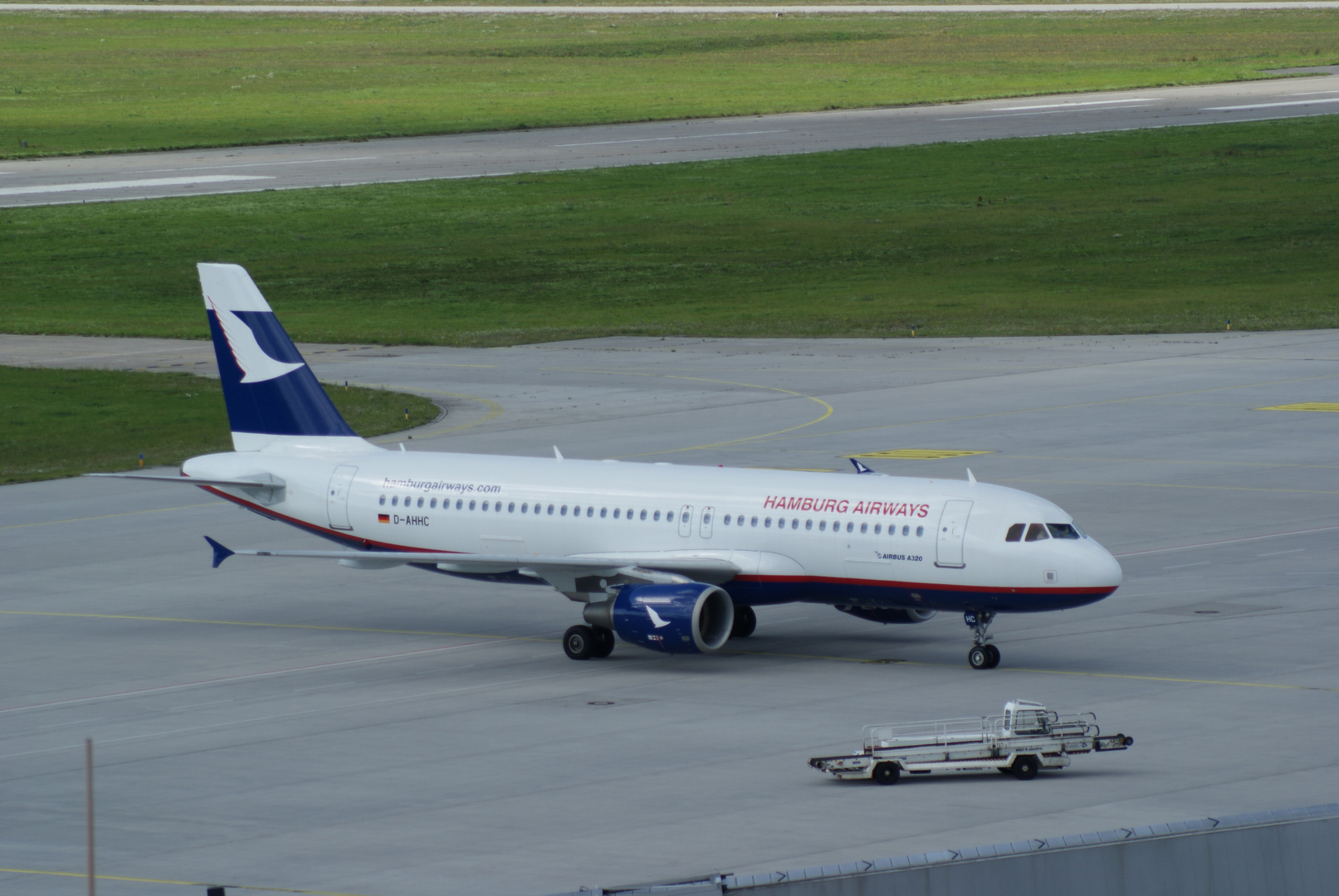 Hamburg Airways A320