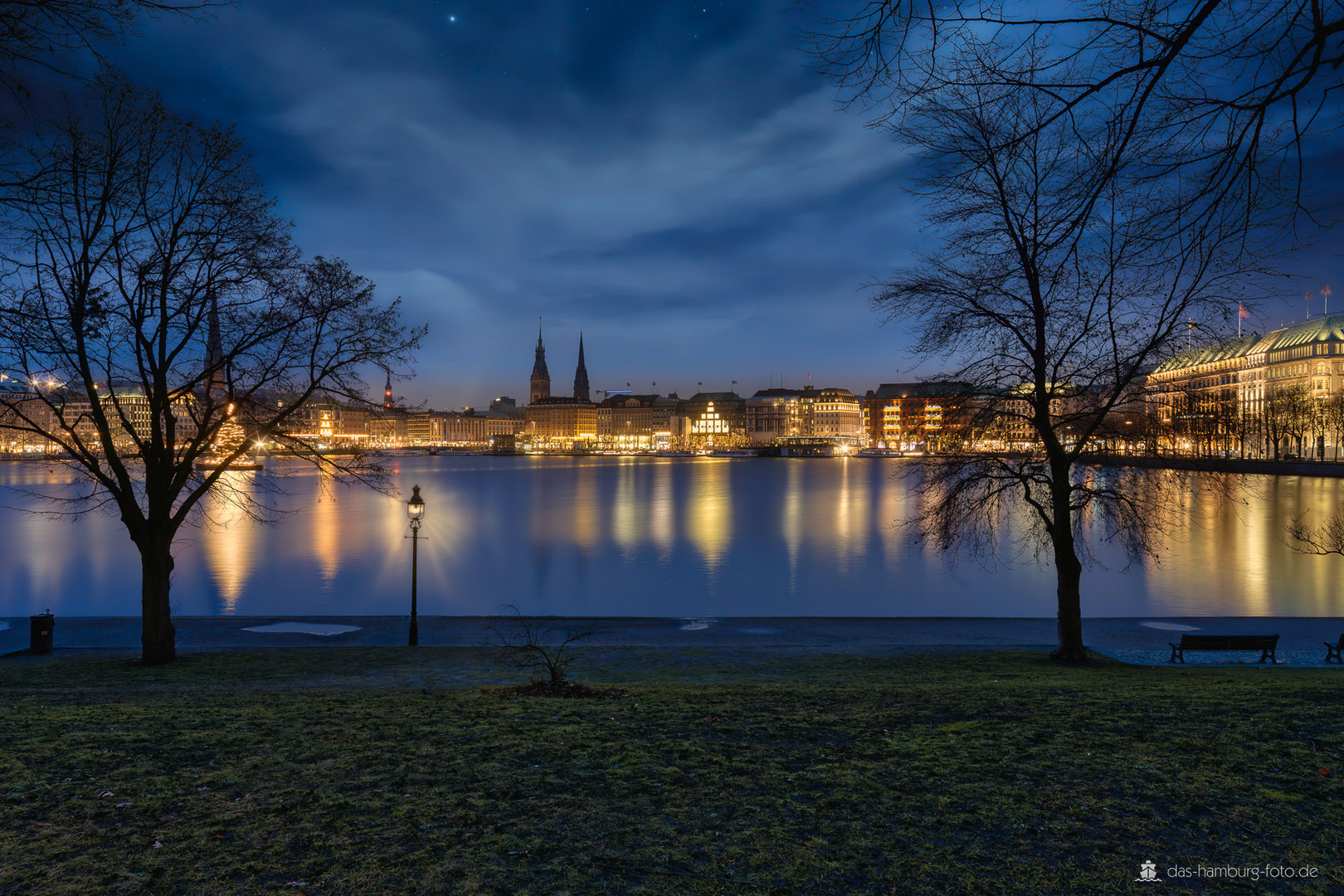 Hamburg Alster bei Nacht