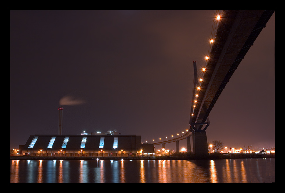 Hamburg at night